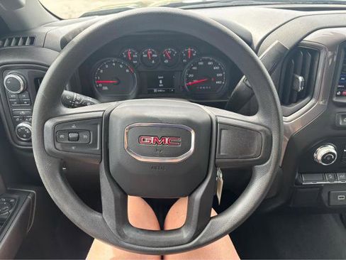 Used 2020 GMC Sierra 1500 4x4 Crew Cab w/ Sierra Value Package image 16