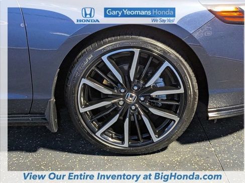 Used 2023 Honda Accord Touring image 14