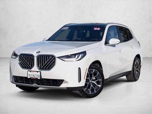 Used 2025 BMW X3 xDrive30i w/ Premium Package image 1