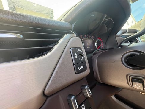 Used 2015 GMC Yukon Denali w/ Enhanced Security Package AWD/4WD image 29