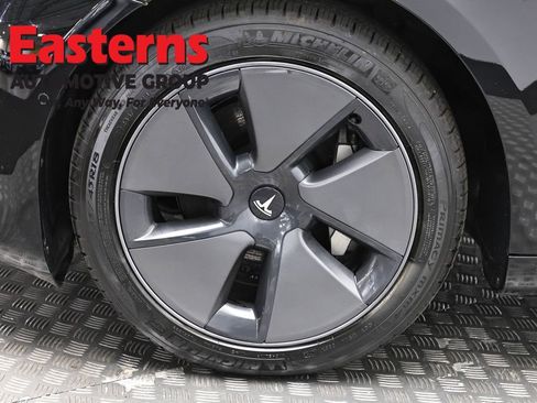 Used 2021 Tesla Model 3 Standard Range Plus image 29