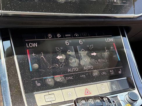 Used 2023 Audi Q8 Premium Plus AWD/4WD image 8