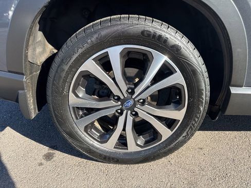 Used 2021 Subaru Forester Limited image 9