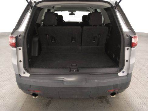 Used 2018 Chevrolet Traverse LT image 29