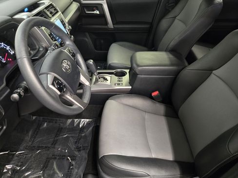 Used 2022 Toyota 4Runner SR5 Premium w/ Moonroof Package RWD image 14