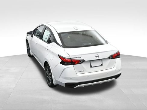 Used 2025 Nissan Versa SV w/ Trunk Package FWD image 21