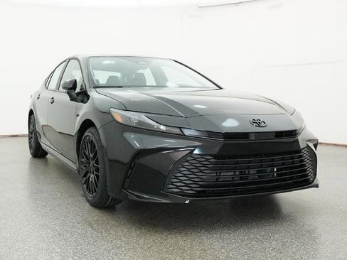 New 2026 Toyota Camry LE FWD image 33
