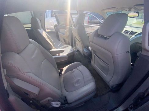 Used 2011 Chevrolet Traverse LT w/ Personal Connectivity Package FWD image 25