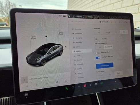 Used 2018 Tesla Model 3 Long Range image 48