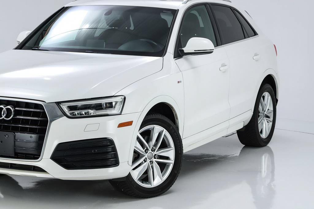 Used 2018 Audi Q3 2.0T Premium Plus w/ Premium Plus Package AWD/4WD image 4