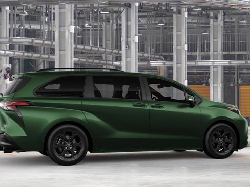 New 2026 Toyota Sienna XLE Woodland Edition image 11