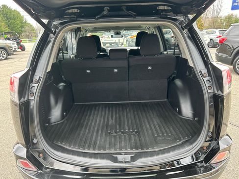 Used 2018 Toyota RAV4 XLE image 25