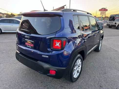 Used 2017 Jeep Renegade Latitude w/ Cold Weather Group image 8