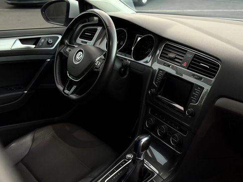 Used 2015 Volkswagen e-Golf SEL Premium FWD image 19