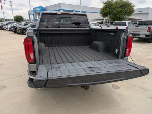 Certified 2020 GMC Sierra 1500 SLT RWD image 24