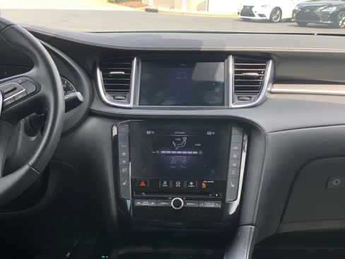 Used 2023 INFINITI QX50 Luxe FWD image 31