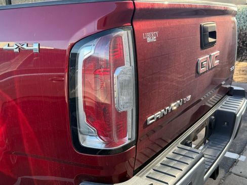 Used 2018 GMC Canyon SLE w/ SLE Convenience Package AWD/4WD image 9