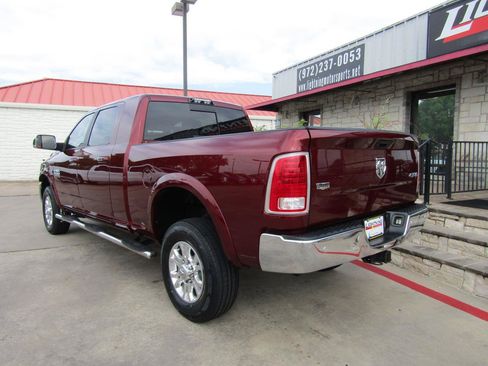 Used 2016 RAM 2500 Laramie w/ Cold Weather Group AWD/4WD image 3