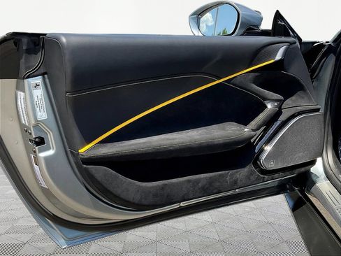Used 2023 Ferrari Roma RWD image 23