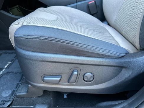 Used 2023 Hyundai Santa Fe SEL FWD image 16