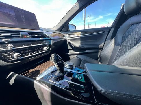 Used 2021 BMW 530i w/ Convenience Package image 57