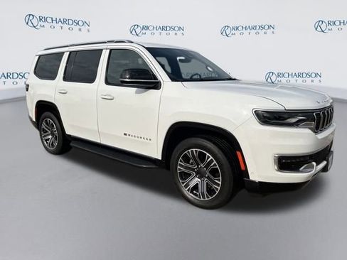 Used 2024 Jeep Wagoneer Series II image 7