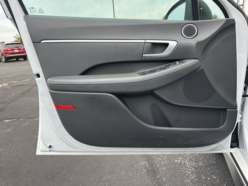 Used 2021 Hyundai Sonata SE image 16