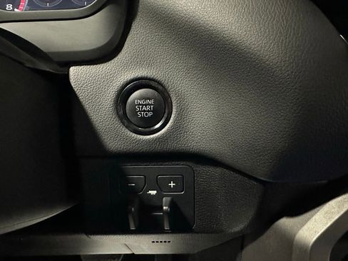 Used 2025 Toyota Tundra Limited image 24