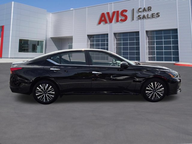 Used 2025 Nissan Altima 2.5 SV FWD image 5