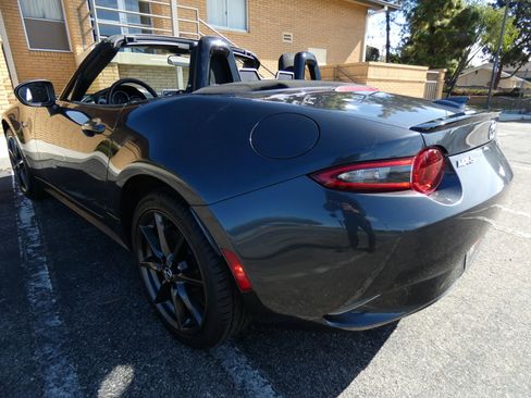 Used 2016 MAZDA MX-5 Miata Club image 11