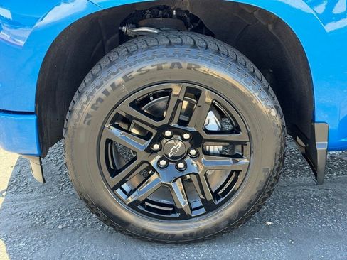 Used 2023 Chevrolet Silverado 1500 Custom image 11