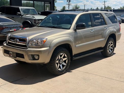 Used 2008 Toyota 4Runner SR5 AWD/4WD image 16