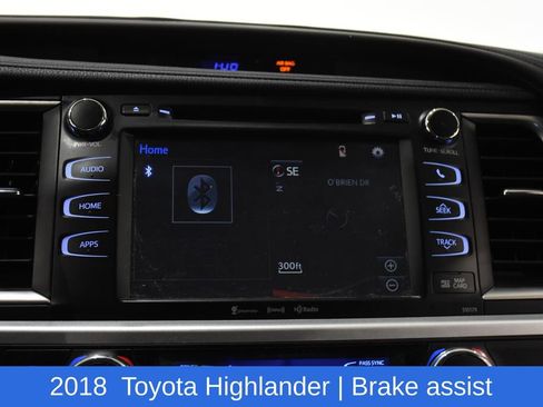 Used 2018 Toyota Highlander XLE AWD/4WD image 17