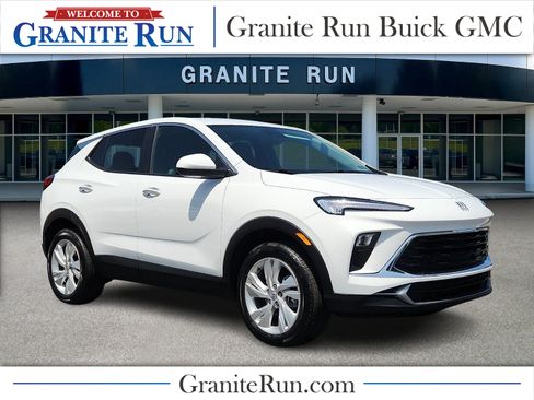Used 2026 Buick Encore GX Preferred w/ Comfort Package AWD/4WD image 1