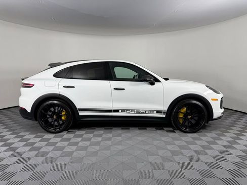 Certified 2022 Porsche Cayenne Turbo GT AWD/4WD image 10