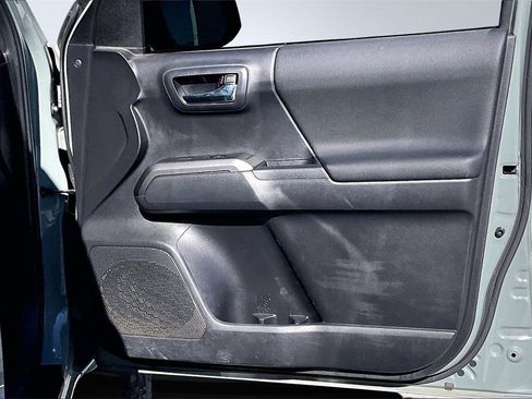 Used 2023 Toyota Tacoma TRD Off-Road image 26