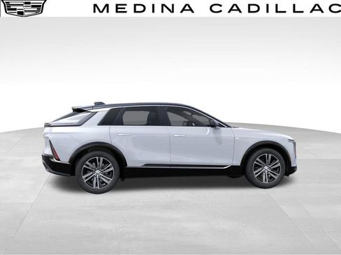 New 2026 Cadillac Lyriq Luxury image 5