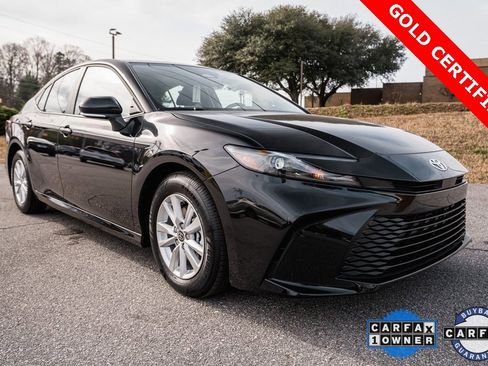 Certified 2025 Toyota Camry LE image 9