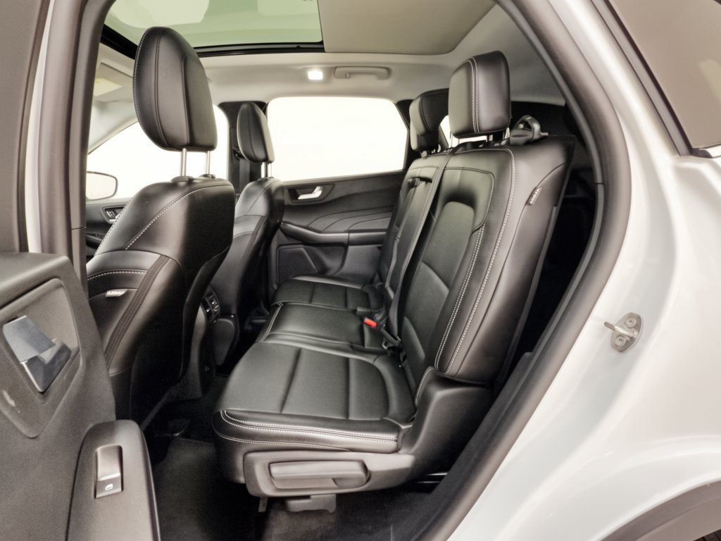 Used 2025 Ford Escape Platinum AWD/4WD image 25