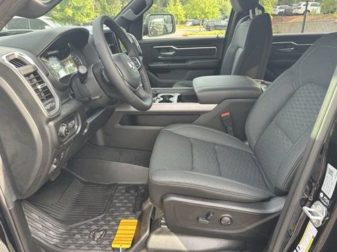 New 2026 RAM 1500 4x4 Crew Cab image 25