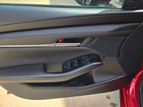 Used 2025 MAZDA MAZDA3 s FWD image 31