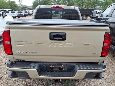 Used 2022 Chevrolet Colorado Z71 AWD/4WD image 5