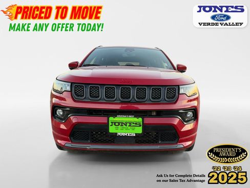 Used 2023 Jeep Compass Limited AWD/4WD image 11