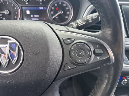 Used 2020 Buick Enclave Essence w/ Sound and Sites Package image 28