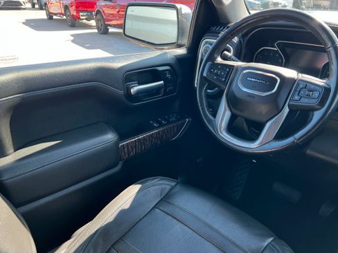 Used 2020 GMC Sierra 1500 Denali w/ Denali Ultimate Package AWD/4WD image 11