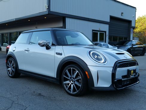Used 2023 MINI Cooper S image 64