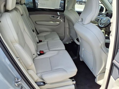 New 2026 Volvo XC90 T8 Ultra w/ Lounge Package AWD/4WD image 10