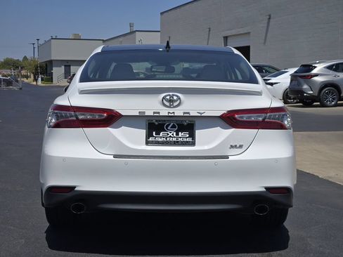 Used 2019 Toyota Camry XLE w/ Driver Assist Package FWD image 6