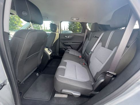 Used 2025 Chevrolet Blazer LT image 21