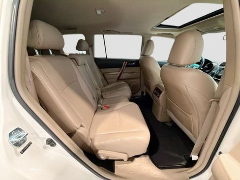 Used 2013 Toyota Highlander Limited FWD image 23